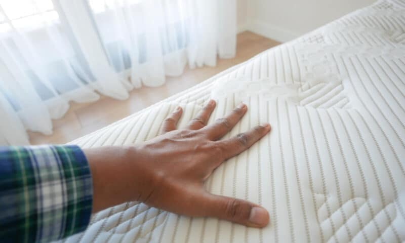 Surmatelas mémoire de forme : confort et soutien au service du quotidien